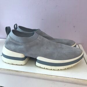 Stuart Weitzman dovetail grey suede slip on sneakers sz9